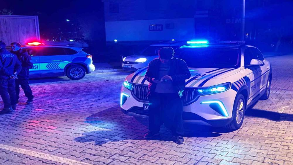 Polis aracına çarpan sürücü 3.74 promil alkollü çıktı