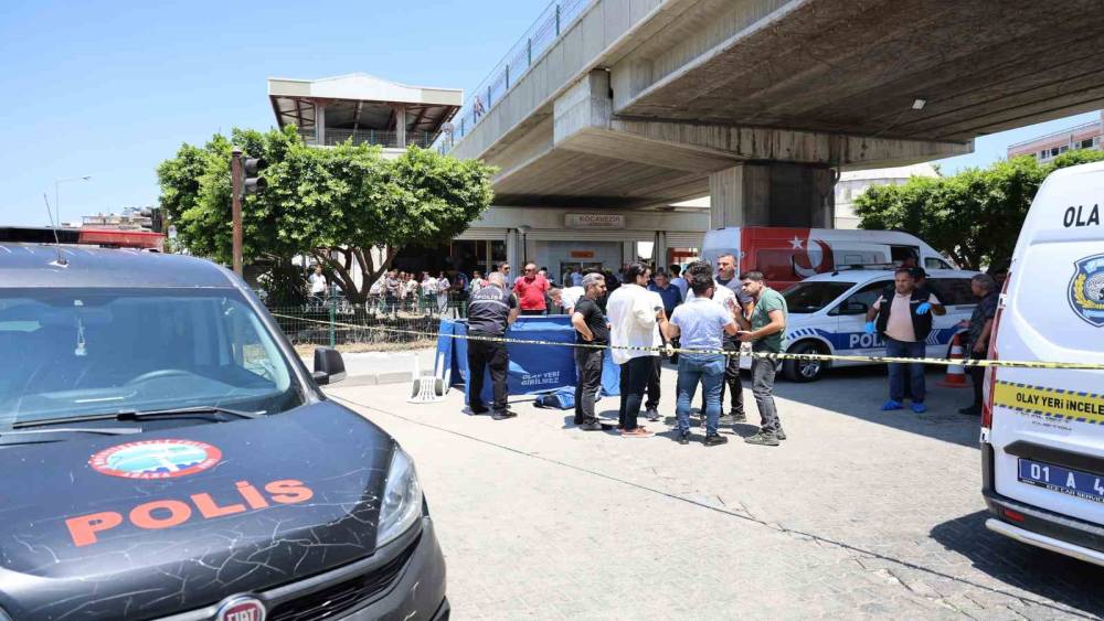 Uzman çavuş öğretmen eşini öldürüp, bacanağını ağır yaraladı